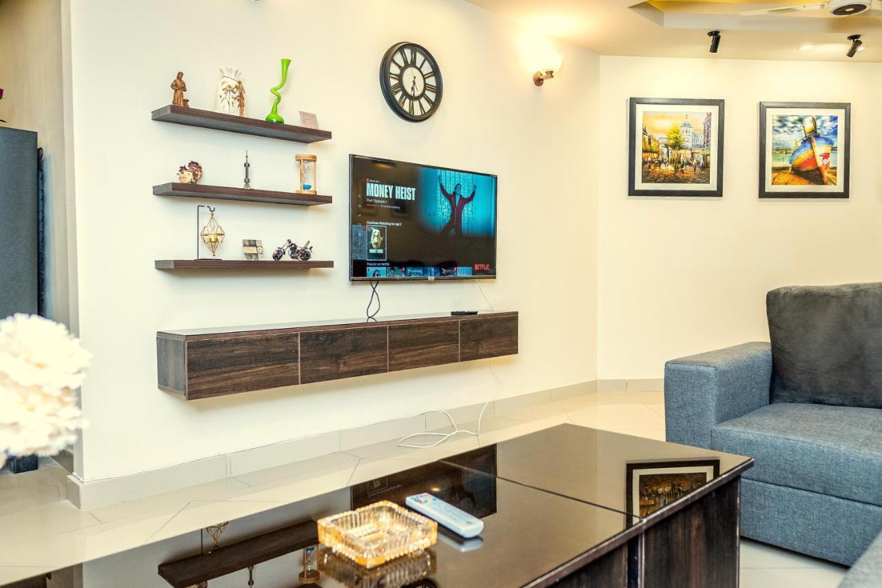 Two Bedroom Deluxe Apartment In Bahria Town Rawalpindi Eksteriør bilde