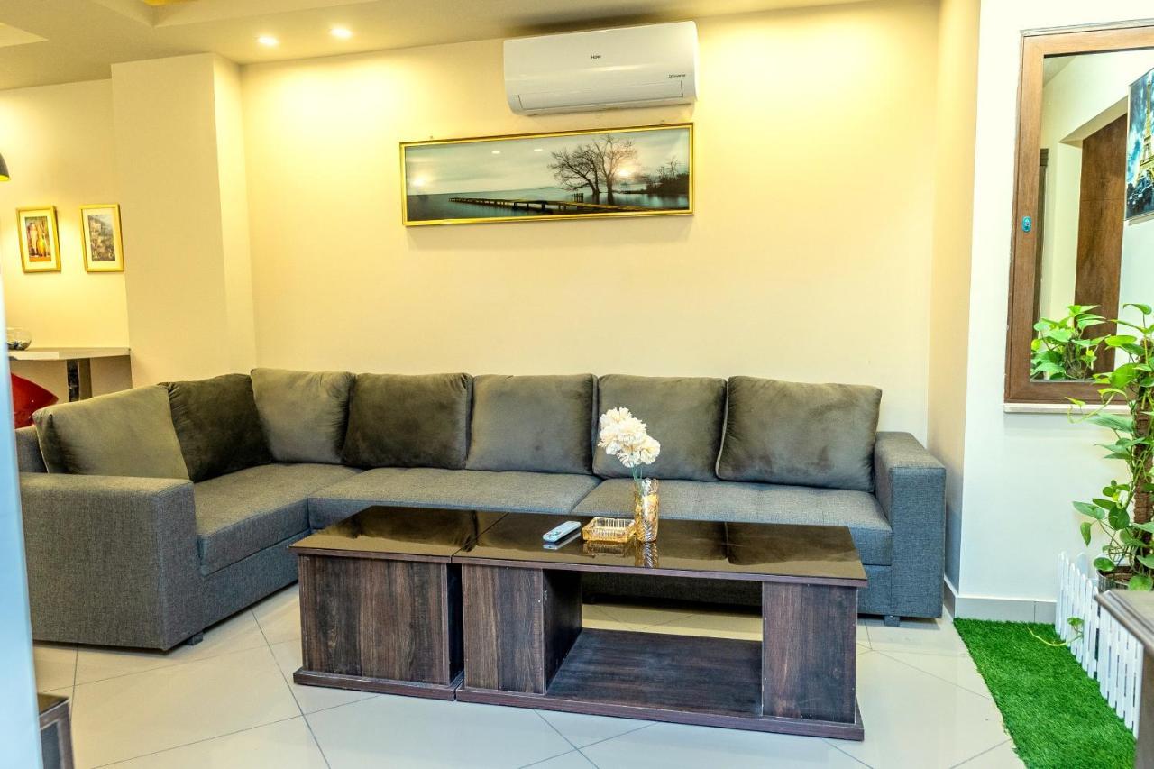 Two Bedroom Deluxe Apartment In Bahria Town Rawalpindi Eksteriør bilde