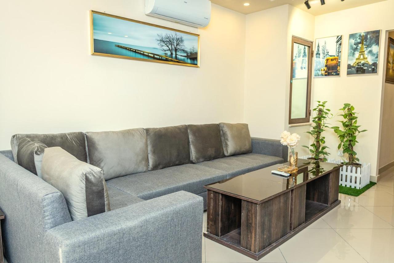 Two Bedroom Deluxe Apartment In Bahria Town Rawalpindi Eksteriør bilde